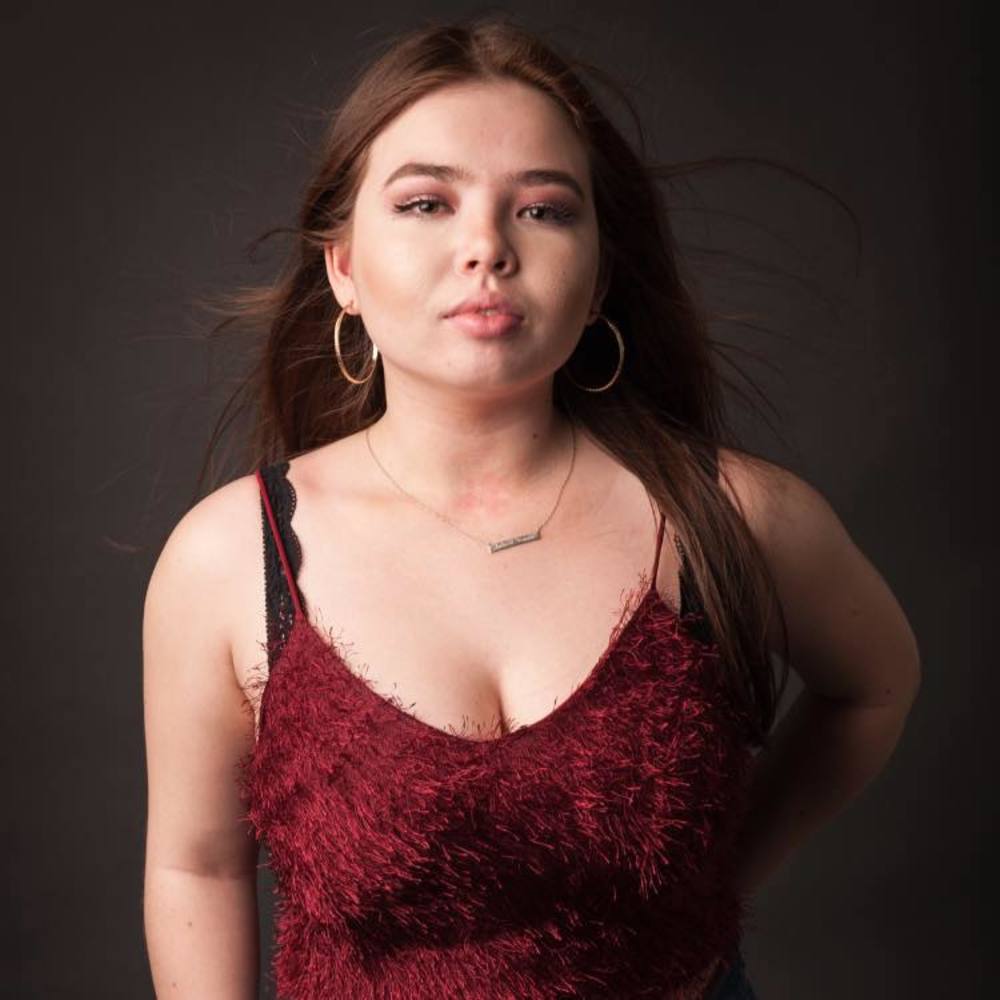 Meet your Posher, Juju